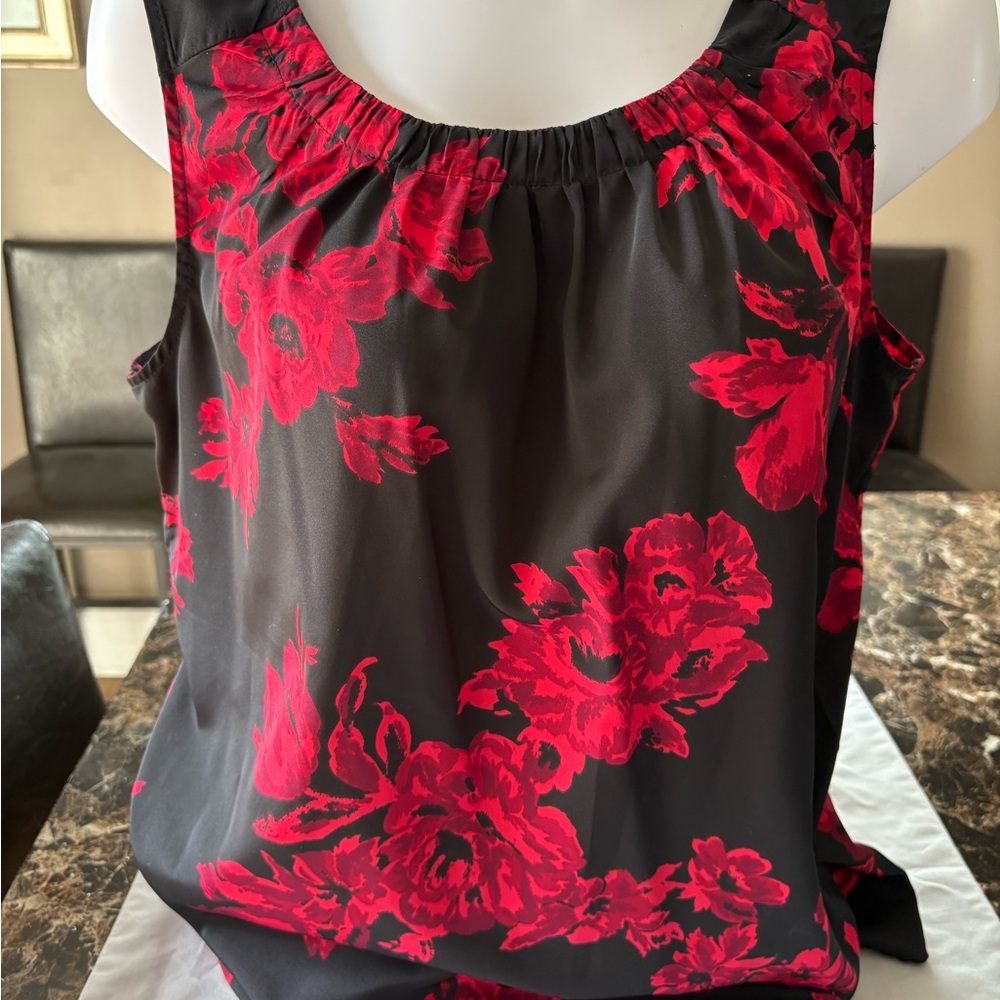 Floral Sleeveless Top - Black and Red